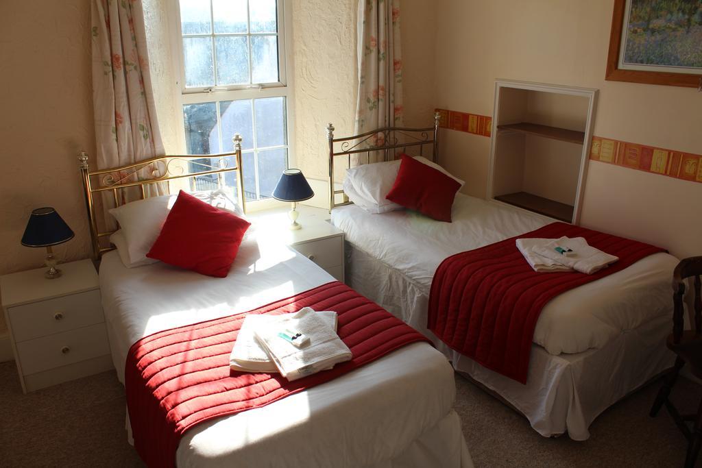 Middlegate Hotel 펨브로크 외부 사진