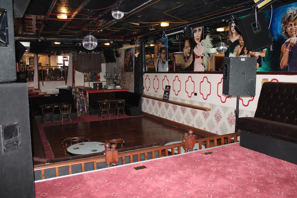 Middlegate Hotel 펨브로크 외부 사진