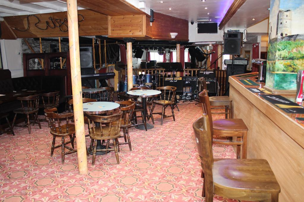 Middlegate Hotel 펨브로크 외부 사진